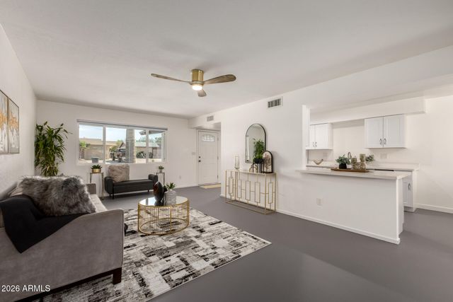 836 S SARANAC Avenue, Mesa, AZ 85208