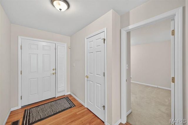 26 Hunting Manor Drive, St Charles, MO 63303