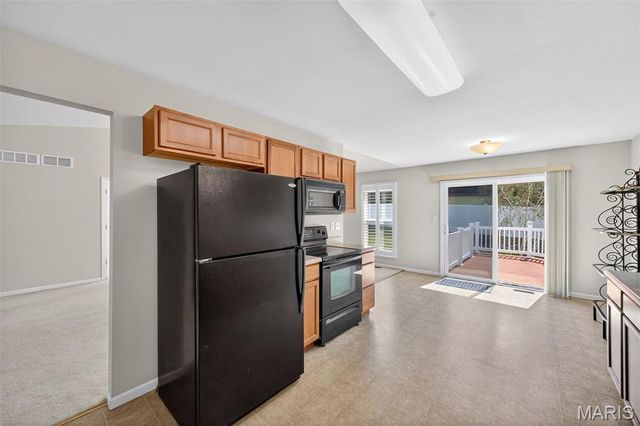 26 Hunting Manor Drive, St Charles, MO 63303