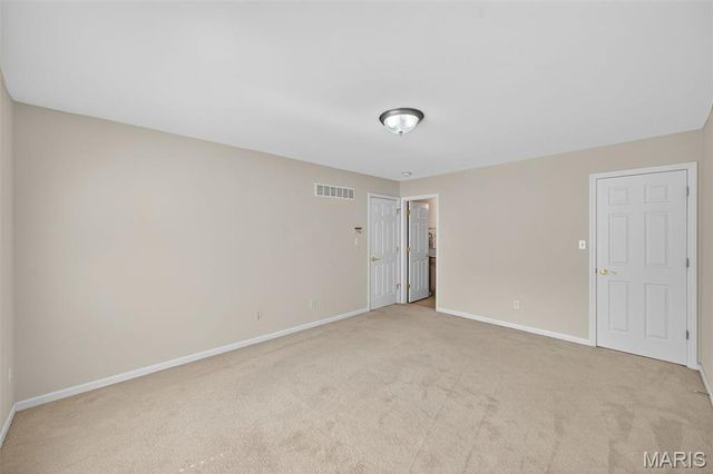 26 Hunting Manor Drive, St Charles, MO 63303