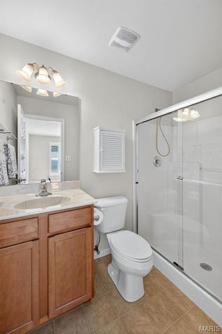 26 Hunting Manor Drive, St Charles, MO 63303