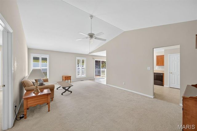 26 Hunting Manor Drive, St Charles, MO 63303