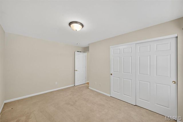 26 Hunting Manor Drive, St Charles, MO 63303
