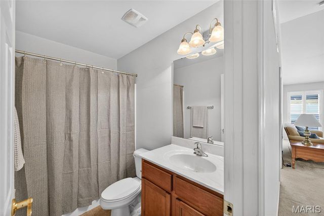 26 Hunting Manor Drive, St Charles, MO 63303