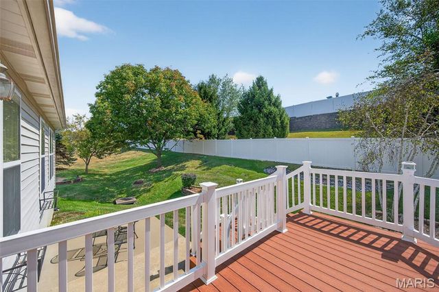 26 Hunting Manor Drive, St Charles, MO 63303