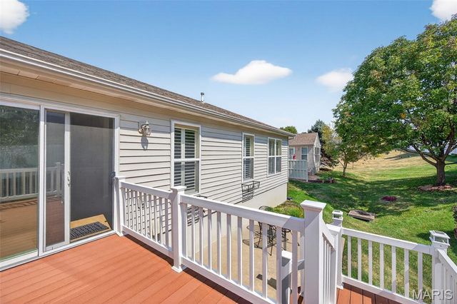 26 Hunting Manor Drive, St Charles, MO 63303