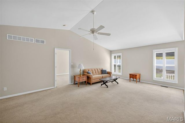 26 Hunting Manor Drive, St Charles, MO 63303