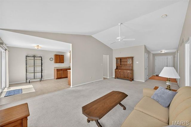 26 Hunting Manor Drive, St Charles, MO 63303
