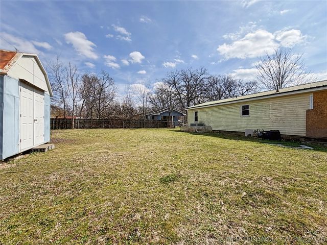 210 Northside Court, Tahlequah, OK 74464