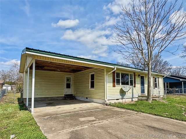 210 Northside Court, Tahlequah, OK 74464