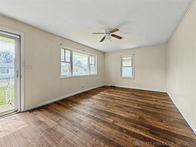 210 Northside Court, Tahlequah, OK 74464