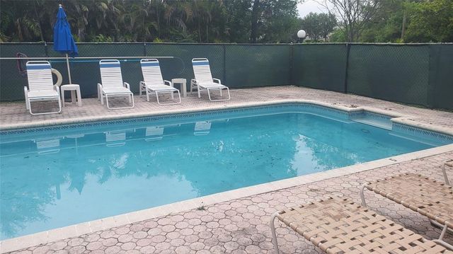 3910 Crystal Lake Dr 403, Deerfield Beach, FL 33064