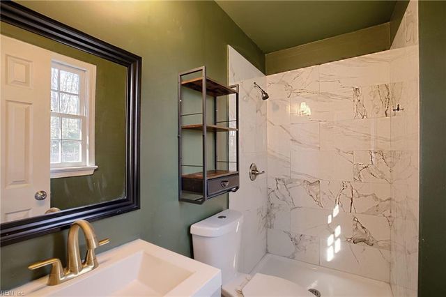 363 Paulette DR, Newport News, VA 23608