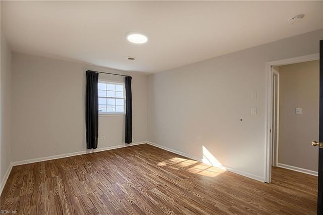 363 Paulette DR, Newport News, VA 23608