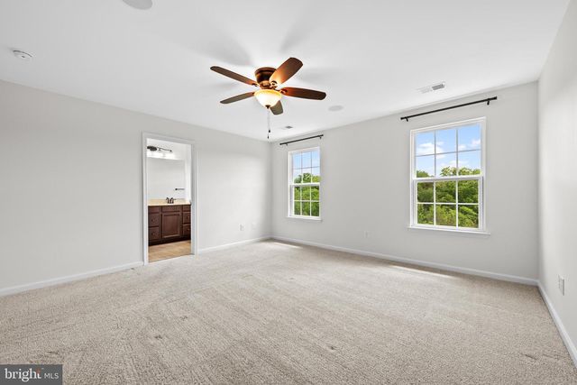 115 HORNBEAM DR, Lake Frederick, VA 22630