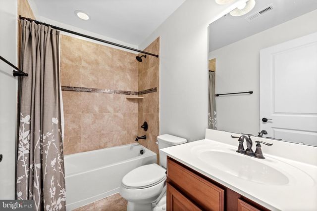 115 HORNBEAM DR, Lake Frederick, VA 22630