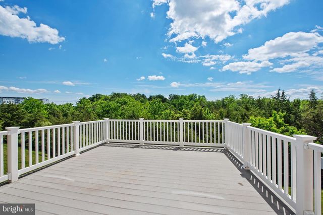 115 HORNBEAM DR, Lake Frederick, VA 22630