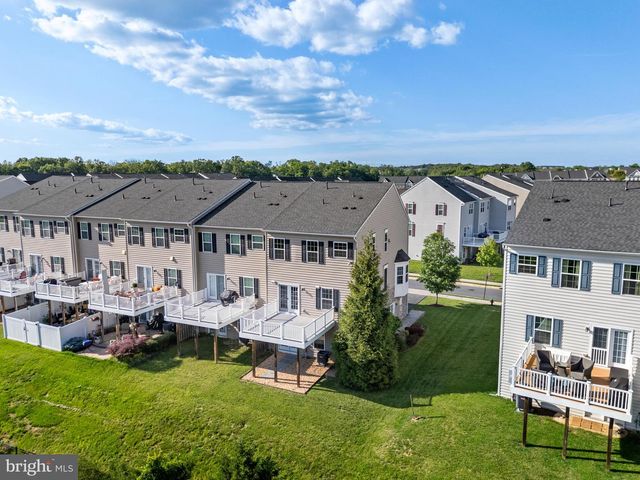 115 HORNBEAM DR, Lake Frederick, VA 22630