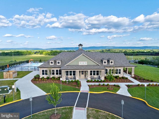 115 HORNBEAM DR, Lake Frederick, VA 22630