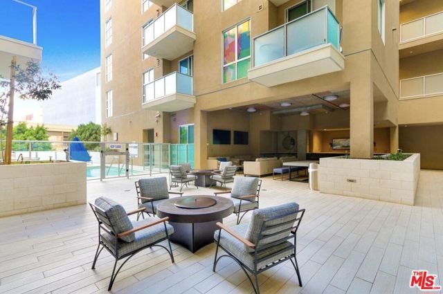 1249 S Grand Avenue 517, Los Angeles, CA 90015