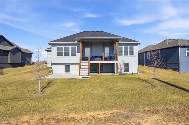 21119 W 188th Terrace, Spring Hill, KS 66083