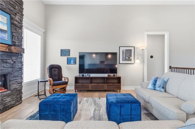 21119 W 188th Terrace, Spring Hill, KS 66083