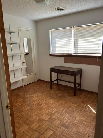 613 S Fulton Street, Stratford, TX 79084