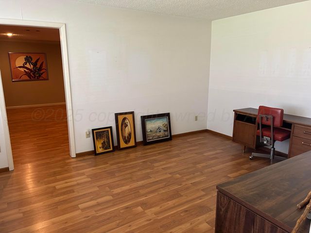 613 S Fulton Street, Stratford, TX 79084