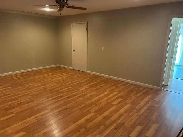 613 S Fulton Street, Stratford, TX 79084