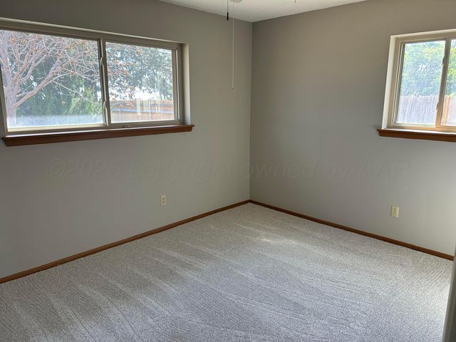 613 S Fulton Street, Stratford, TX 79084