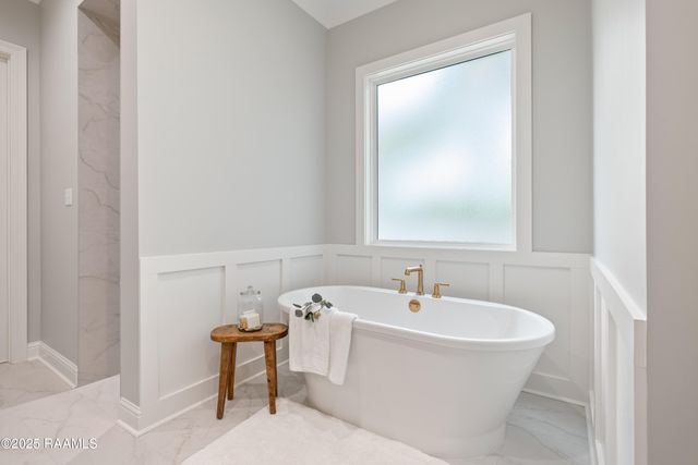 102 Sanctuary Lane, Lafayette, LA 70503