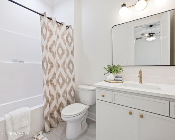 102 Sanctuary Lane, Lafayette, LA 70503