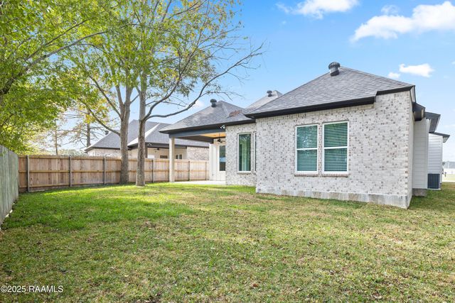 102 Sanctuary Lane, Lafayette, LA 70503