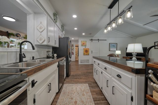 1547 Hideaway Lane W, Hideaway, TX 75771