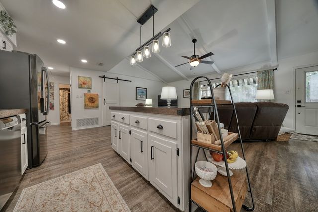 1547 Hideaway Lane W, Hideaway, TX 75771