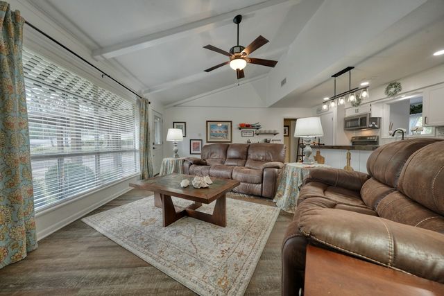 1547 Hideaway Lane W, Hideaway, TX 75771