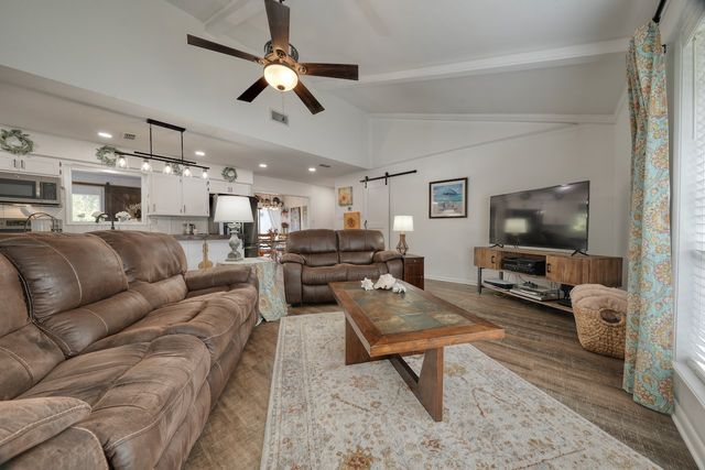 1547 Hideaway Lane W, Hideaway, TX 75771