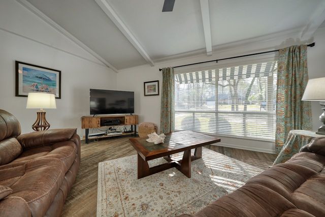 1547 Hideaway Lane W, Hideaway, TX 75771