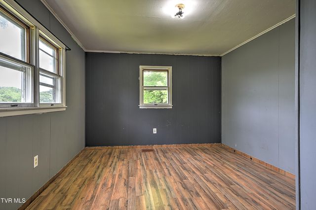 726 Hammond Avenue, Mount Carmel, TN 37645