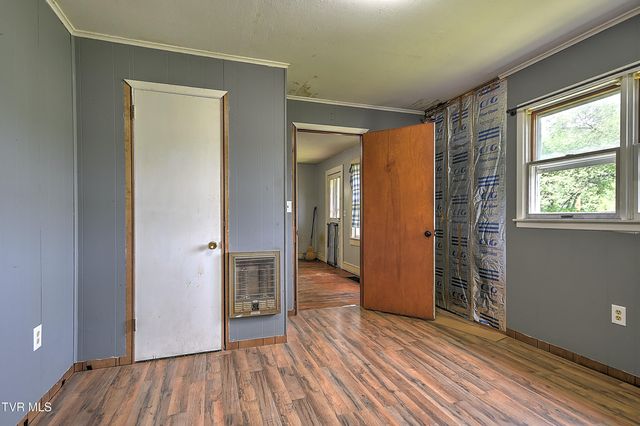 726 Hammond Avenue, Mount Carmel, TN 37645