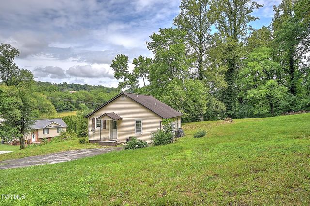 726 Hammond Avenue, Mount Carmel, TN 37645