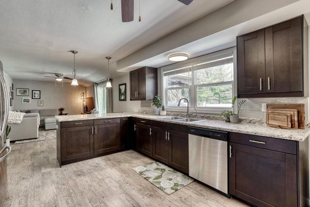 N8W27182 Jills DRIVE, Waukesha, WI 53188