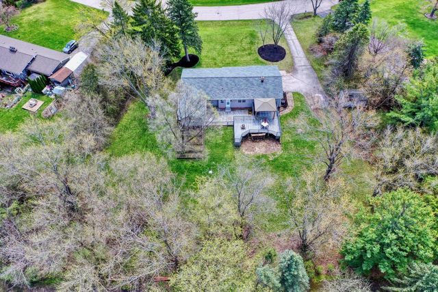N8W27182 Jills DRIVE, Waukesha, WI 53188