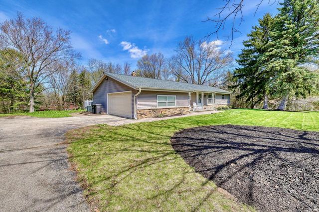 N8W27182 Jills DRIVE, Waukesha, WI 53188