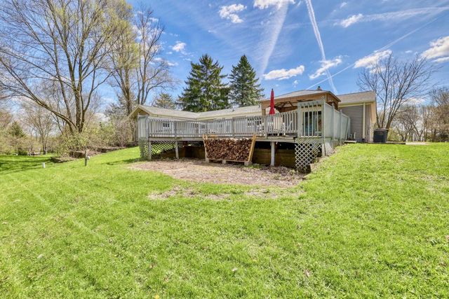 N8W27182 Jills DRIVE, Waukesha, WI 53188