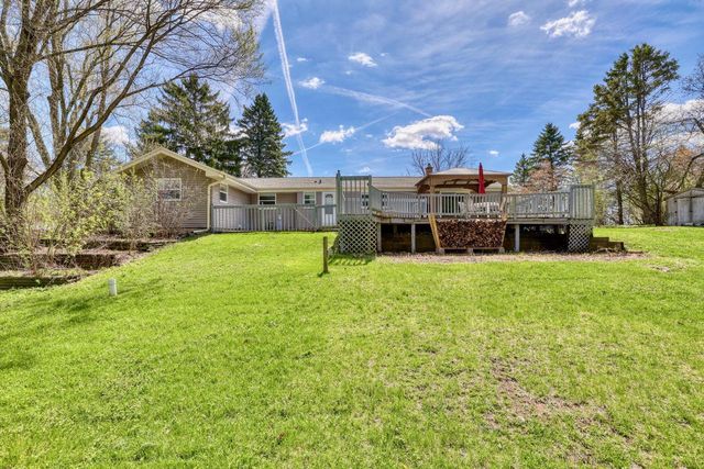 N8W27182 Jills DRIVE, Waukesha, WI 53188
