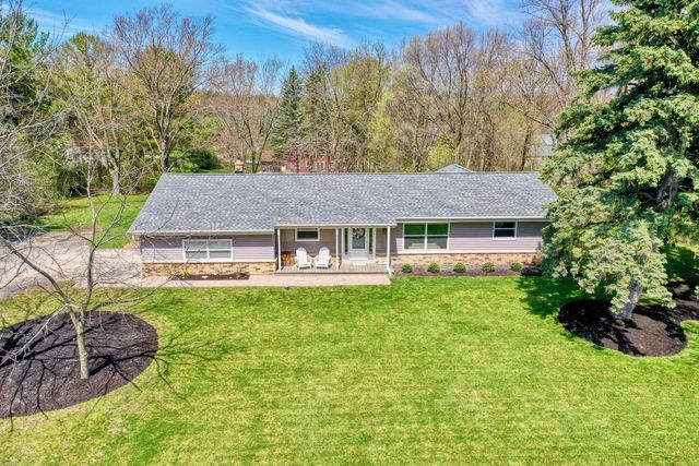 N8W27182 Jills DRIVE, Waukesha, WI 53188