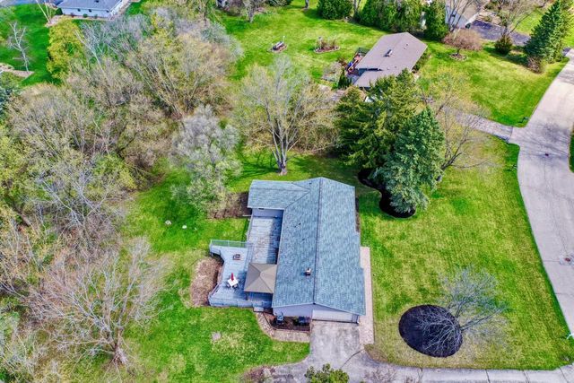 N8W27182 Jills DRIVE, Waukesha, WI 53188