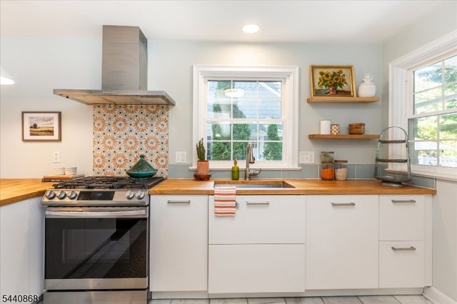 20 College Ave, Montclair Twp., NJ 07043