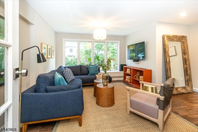 20 College Ave, Montclair Twp., NJ 07043